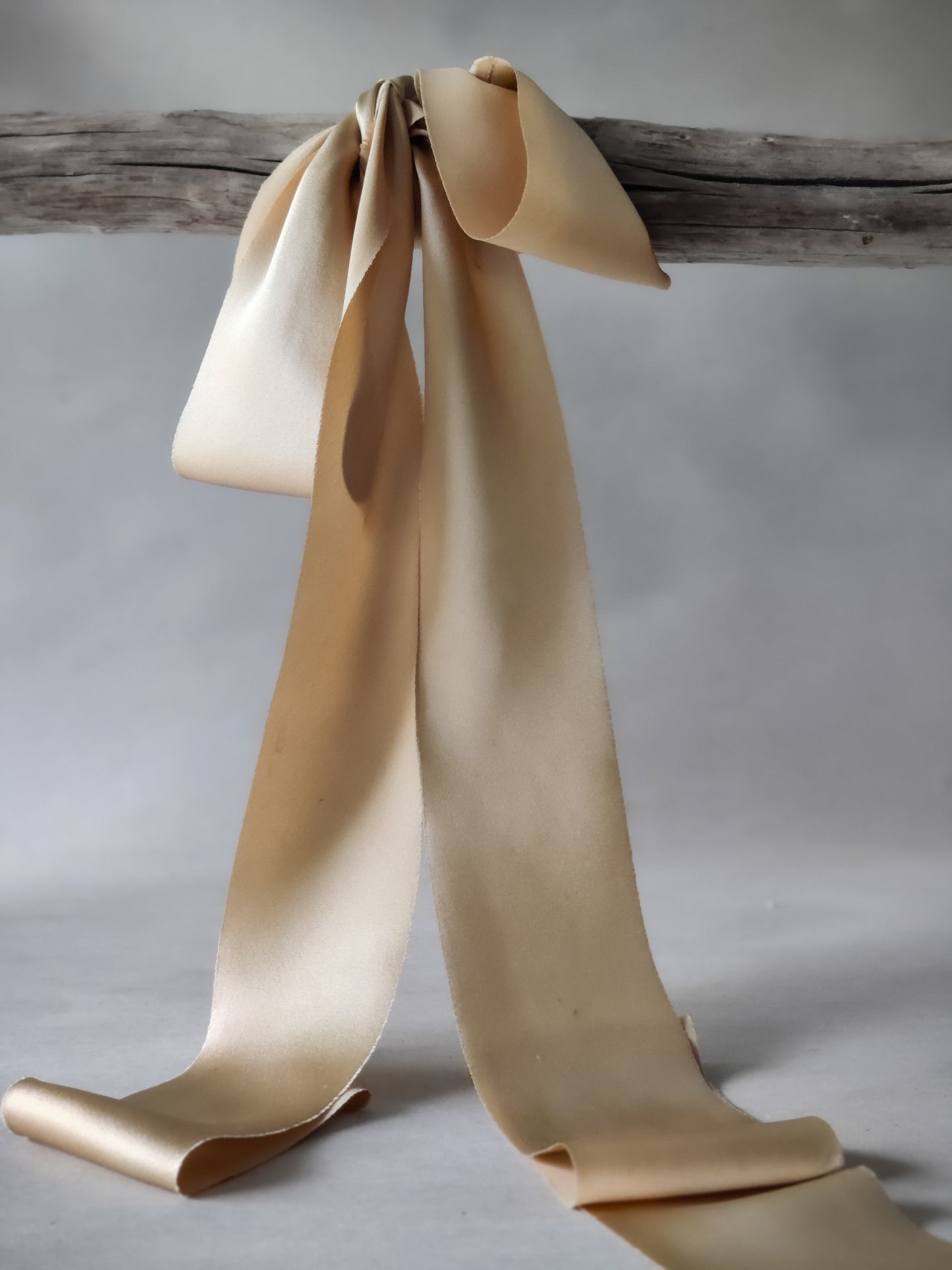 gold ribbon